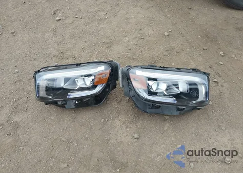 2022 Mercedes-Benz Glb 250 4Matic from USA, damaged, VIN W1N4M4HB3NW255127